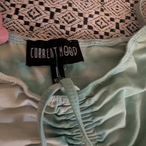 Current Mood Asymmetrical Dress in Green and Yellow - Picture 12 of 12